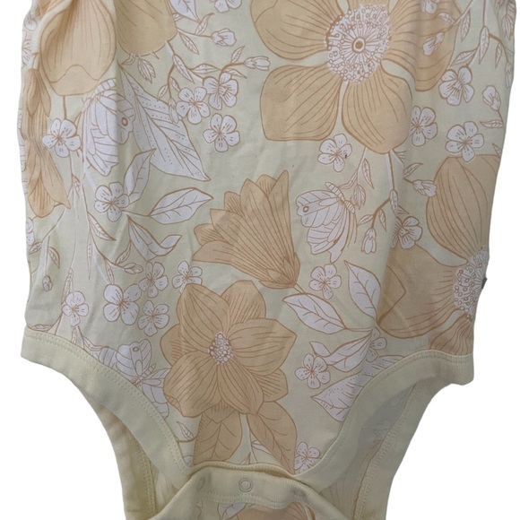EUC Gap Onesie Bodysuit Set Shorts Yellow Floral 18-24M - Picture 5 of 5